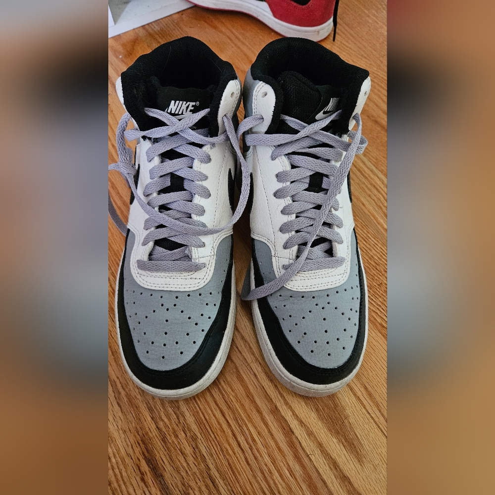 Nike men's hi top sneaker